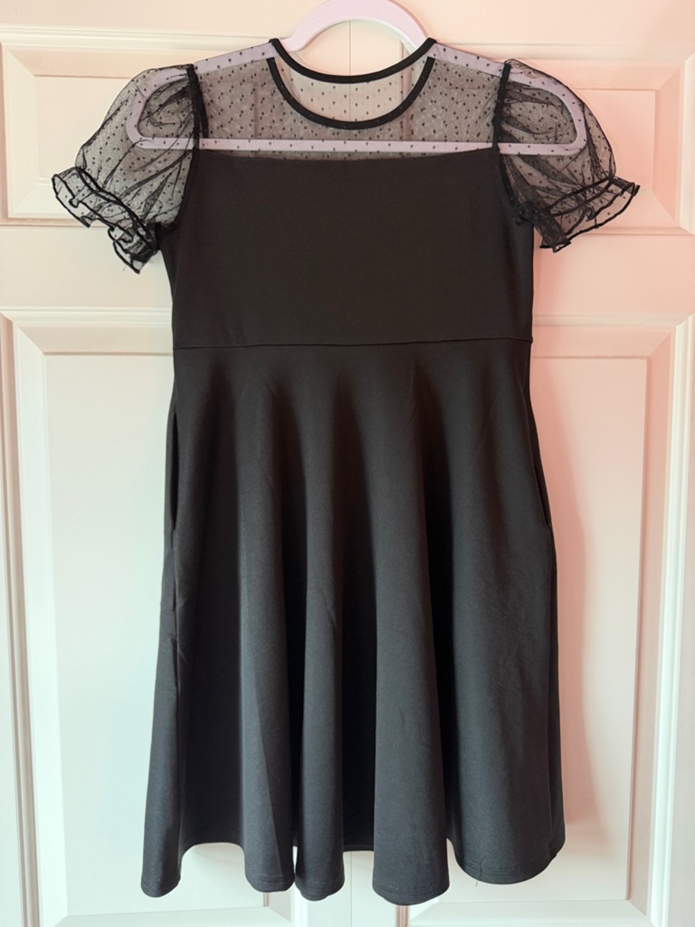 Girls Black Mesh Puff-Sleeve Dress